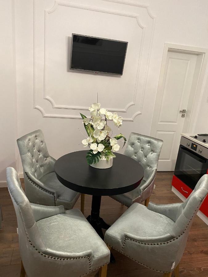 Orhideea Apartment 오라데아 외부 사진