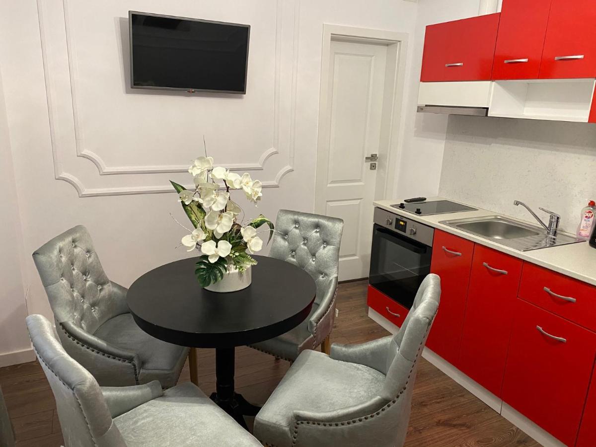 Orhideea Apartment 오라데아 외부 사진